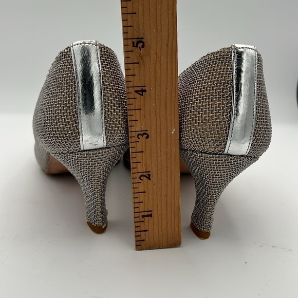 Jacques Levine Couture silver metal screen pointed toe leather pumps 7B - Picture 5 of 9